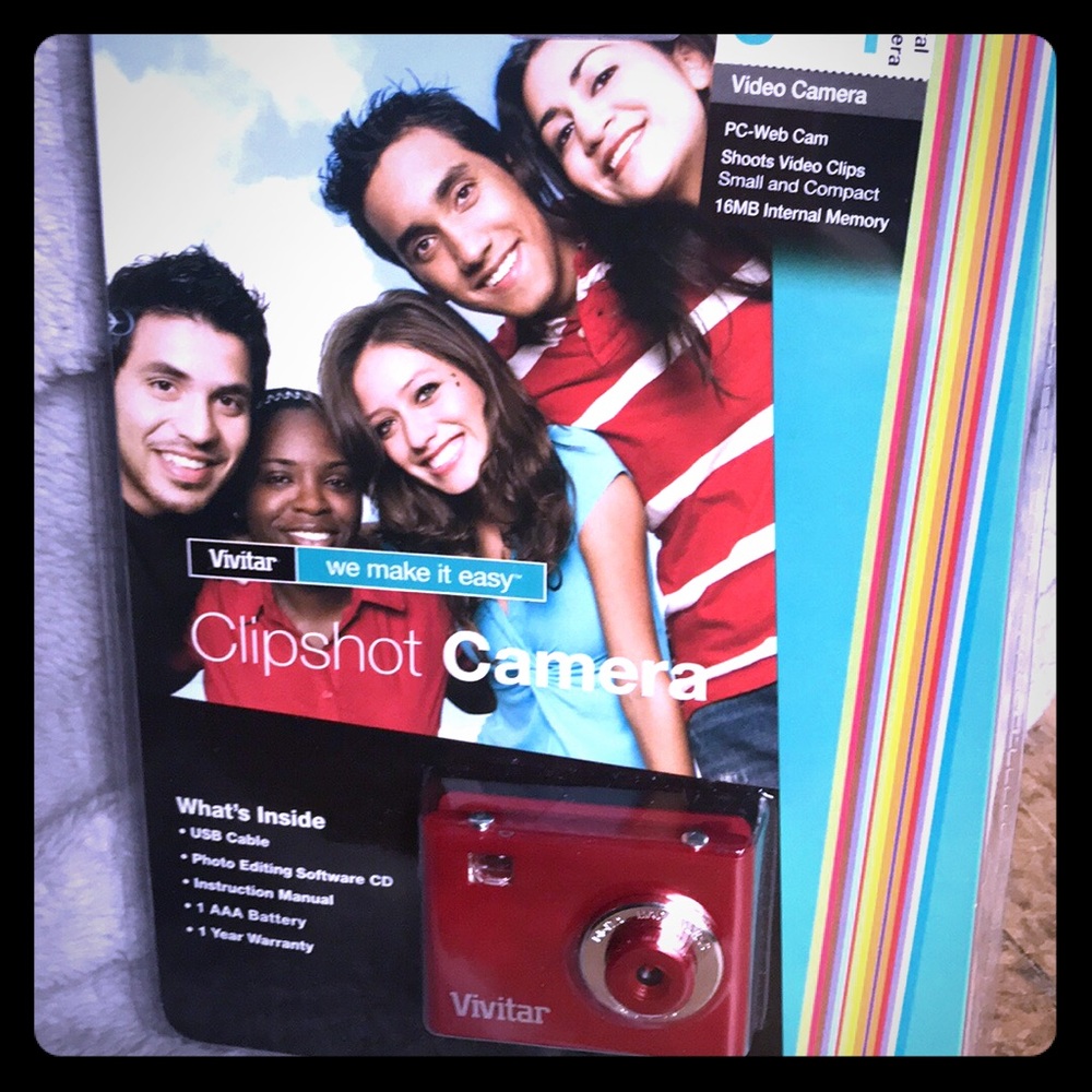 Vivitar Clipshot Camera, 16MB Internal Memory